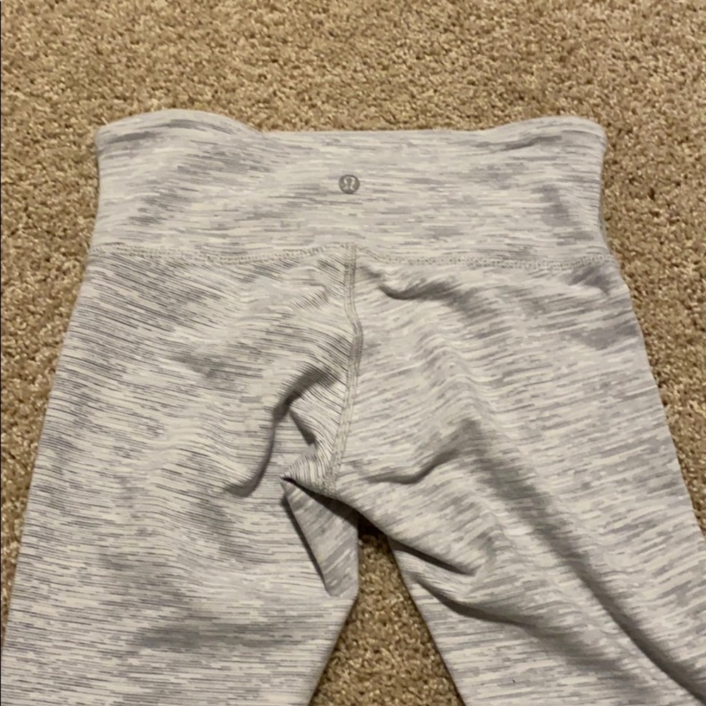 Lululemon Crop - Picture 5 of 7